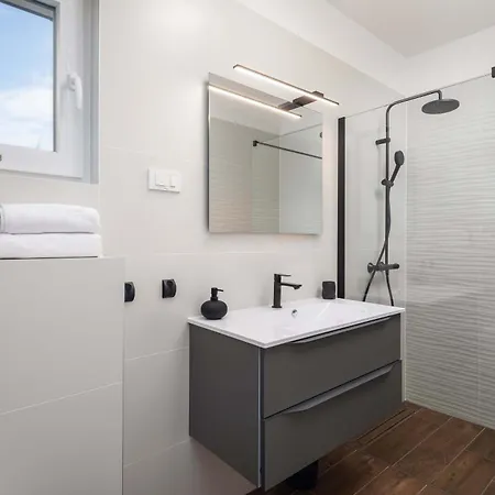 Nova * Brodarica (Sibenik-Knin)