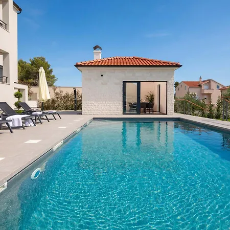 Villa Nova *