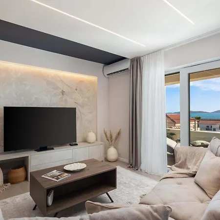 Nova * ブロダリツァ