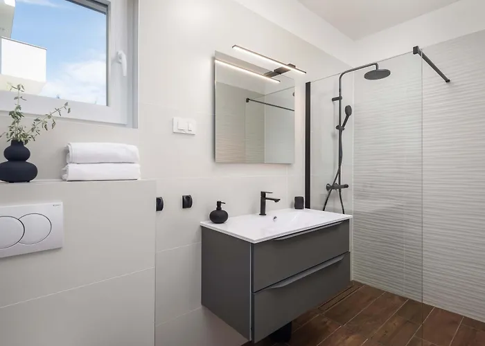 Nova * Brodarica (Sibenik-Knin)