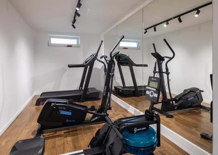 Nova * ブロダリツァ